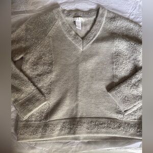 Cozy V-Neck Sweater - XS